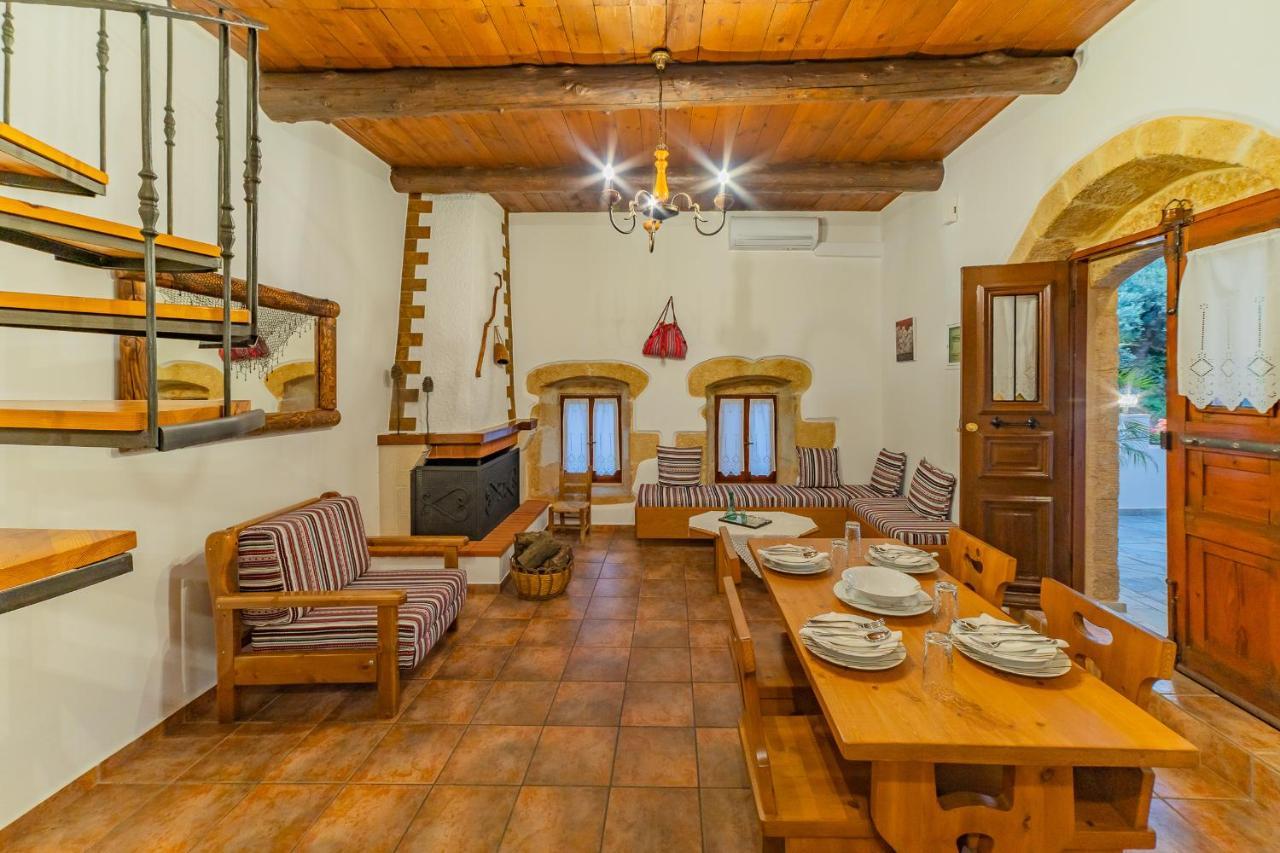 Villa Areti - Traditional Cozy Villa Embrosneros Екстериор снимка